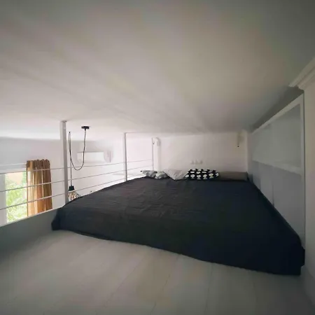 Parensov Garden Loft 公寓